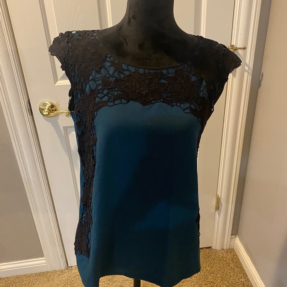 Ann Taylor medium cap sleeved top